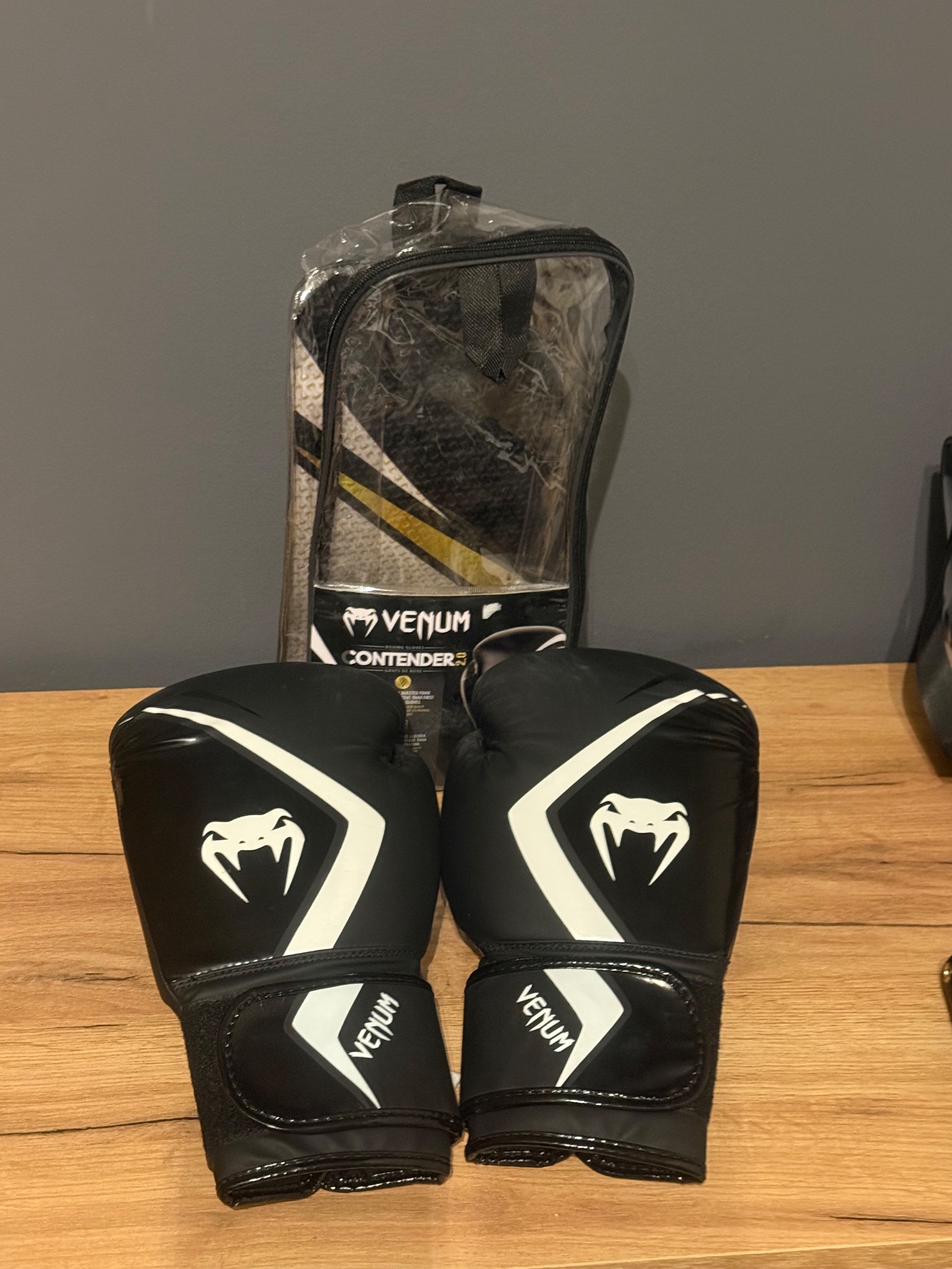 Venum Contender 2.0 boxhanskar